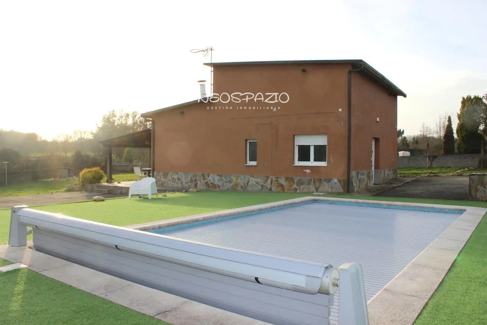 Piscina de Casa o chalet en venta en Lugo con Calefacción, Parquet y Trastero