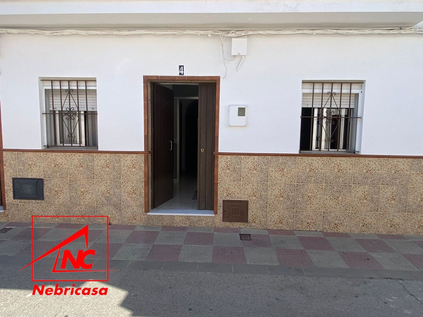 Exterior view of House or chalet for sale in Las Cabezas de San Juan  with Air Conditioner