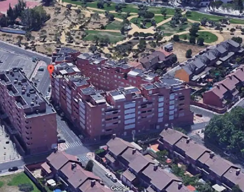 Vista exterior de Local en venta en Parla