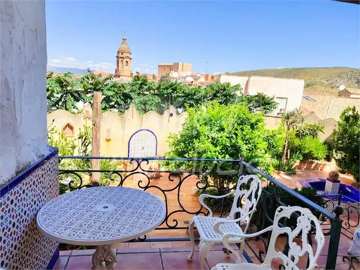 Terrassa de Casa adosada en venda en Loja amb Traster i Internet