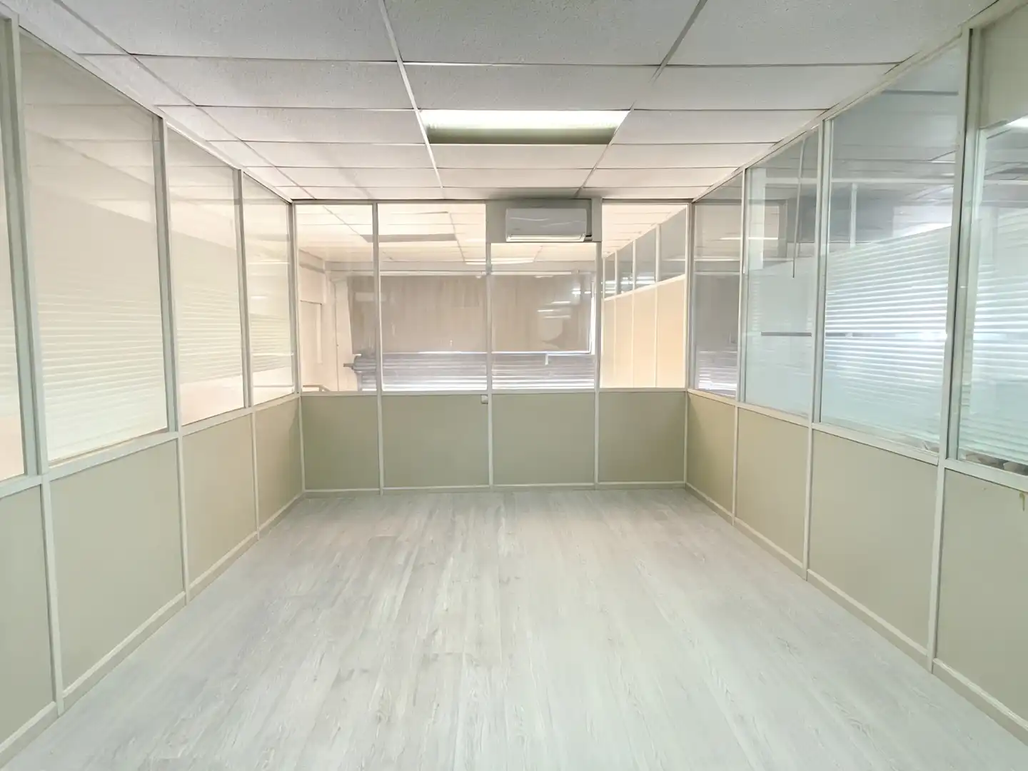 Industrial buildings for rent in Argentona  with Heating