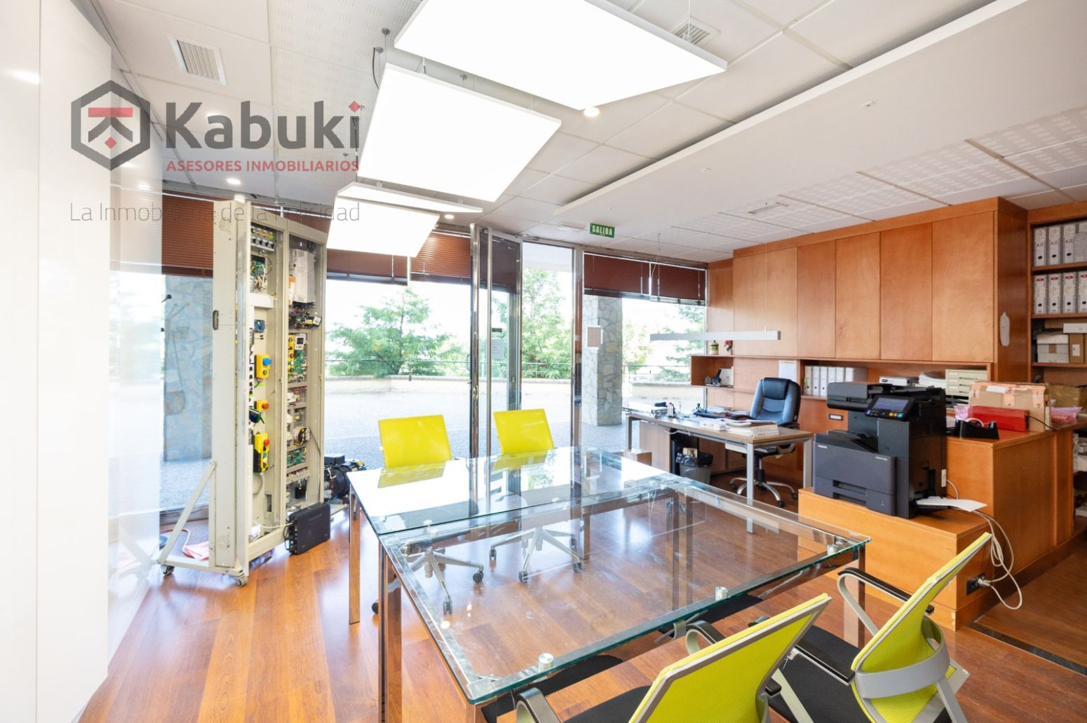 Office for sale in  Granada Capital