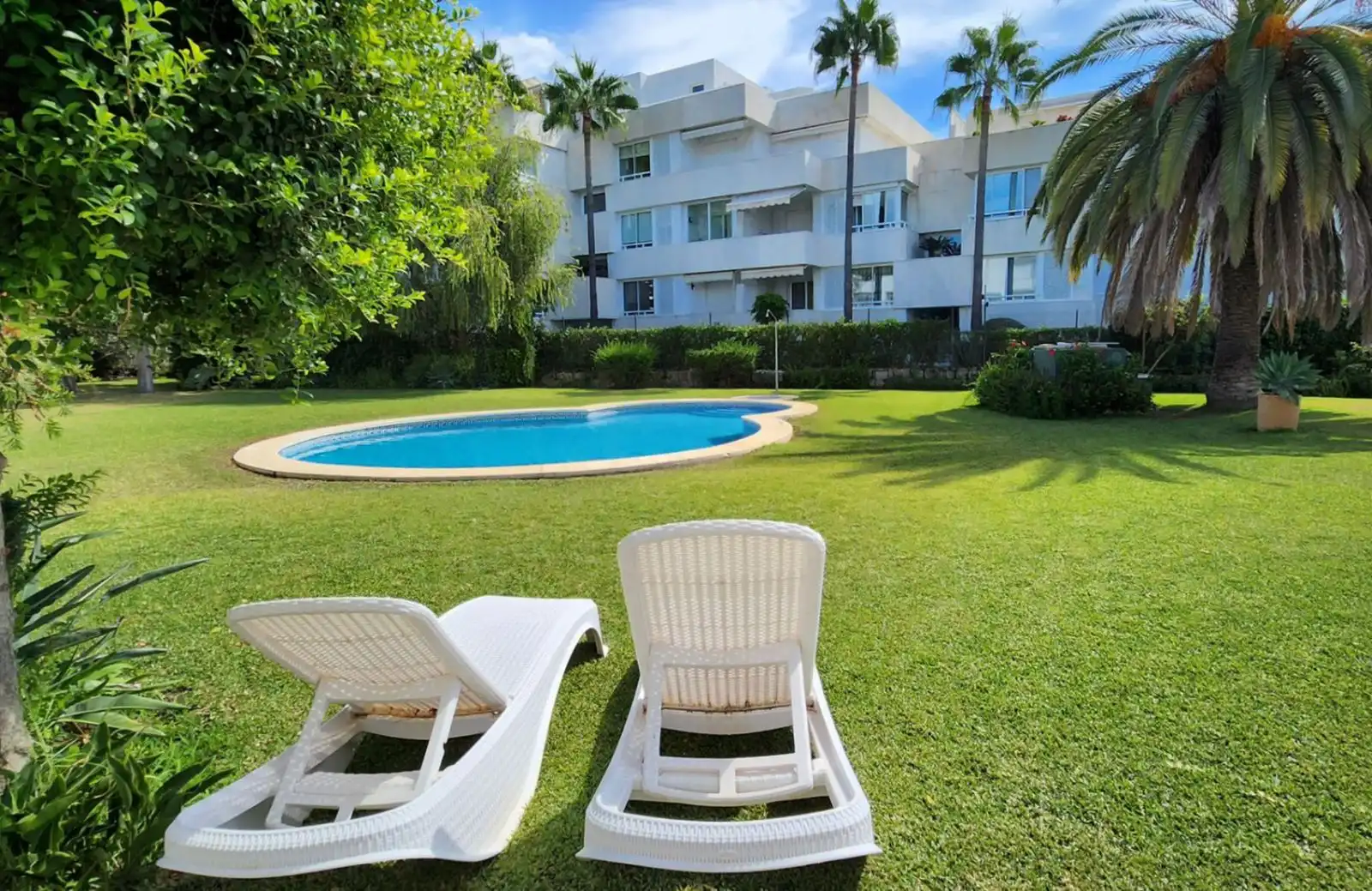 Jardín de Casa adosada de alquiler en Marbella con Aire acondicionado, Jardín privado y Trastero
