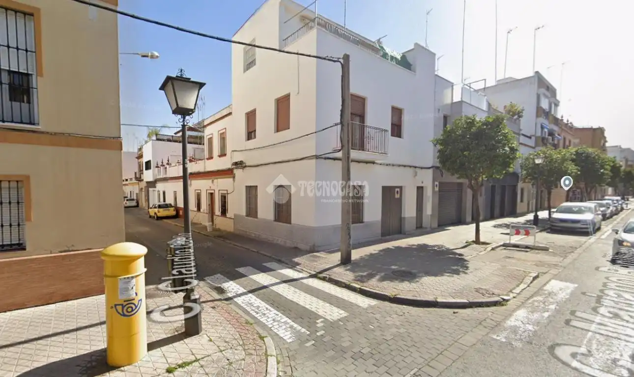 Vista exterior de Casa o xalet en venda en Nervión