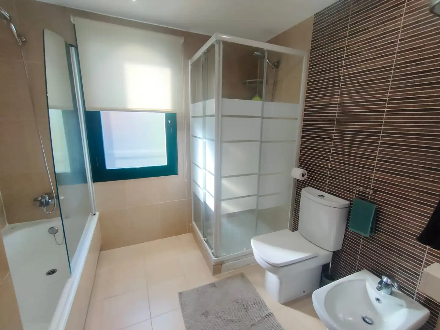Baño de Piso en venta en Sils con Aire acondicionado, Calefacción y Parquet