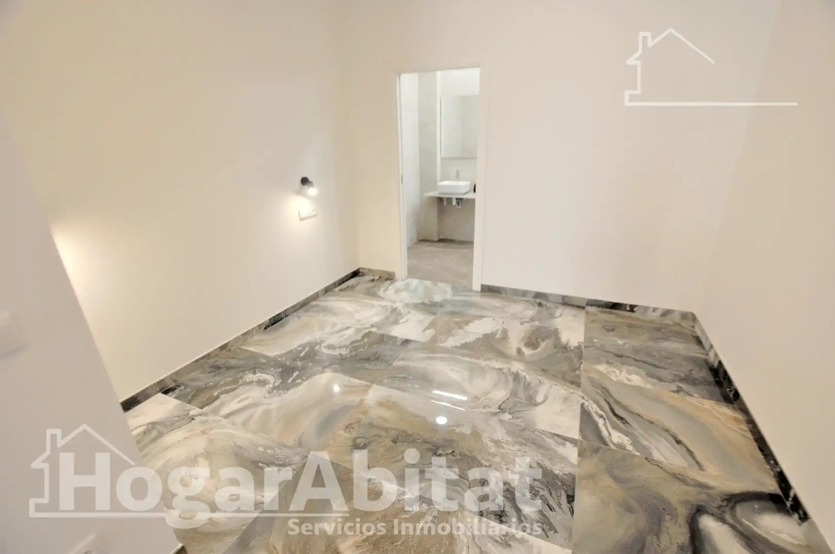 Habitación de Piso en venta en Valencia con Aire acondicionado