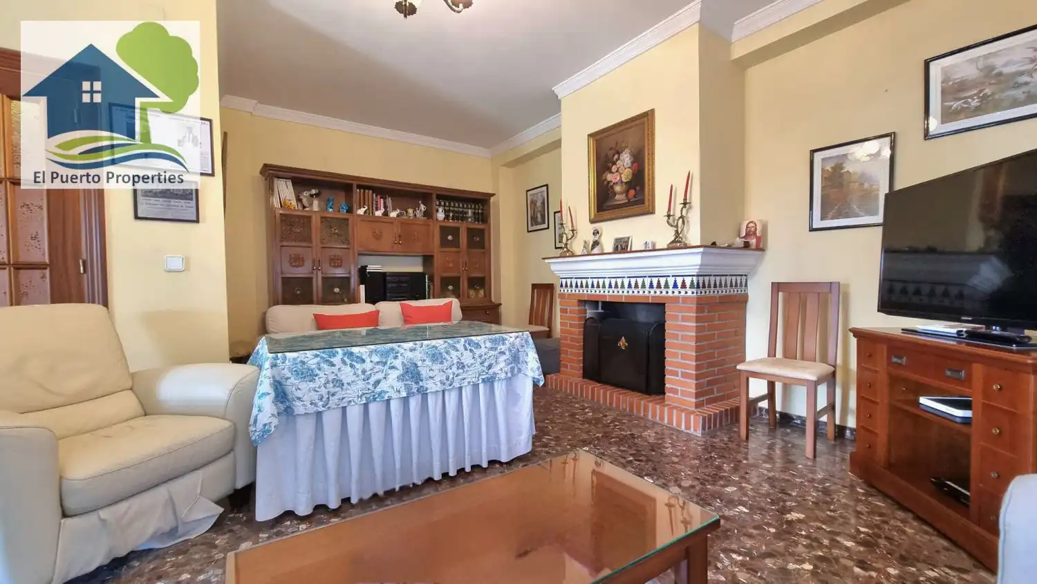 Sala d'estar de Casa o xalet en venda en El Puerto de Santa María amb Aire condicionat, Jardí privat i Traster