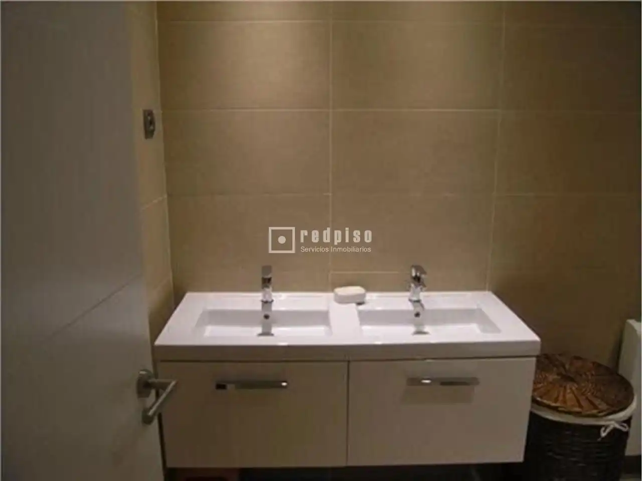 Bathroom of Flat for rent in Pinto  with Air Conditioner, Heating and Private garden