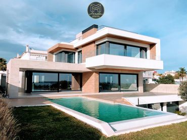 Villa avec piscine à vendre à Manilva Pueblo