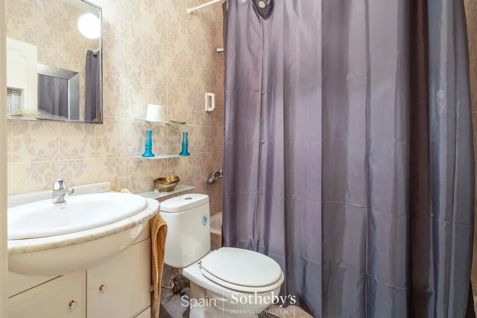 Baño de Apartamento en venta en Madrid con Aire acondicionado, Calefacción y Trastero