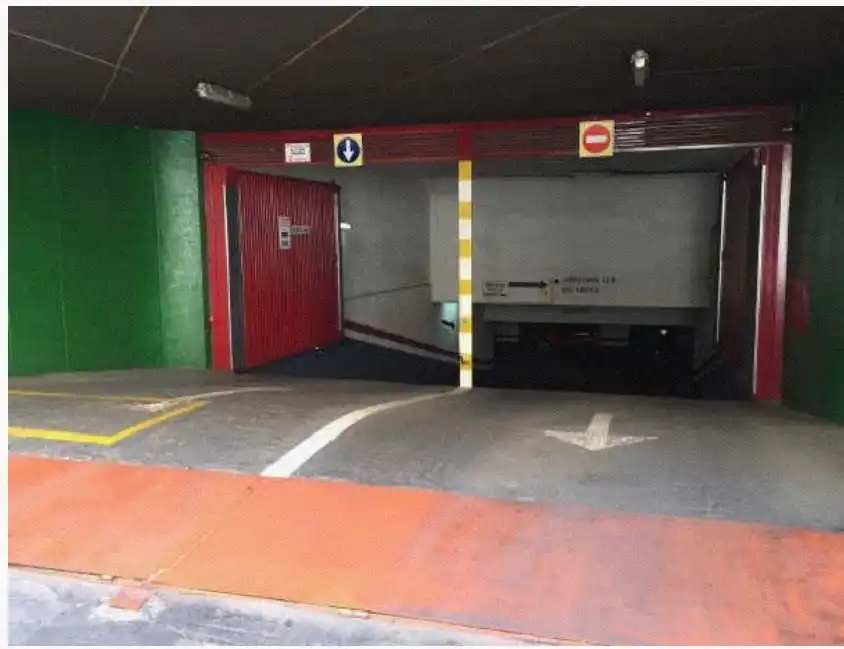 Parking de Edificio en venta en Alicante / Alacant