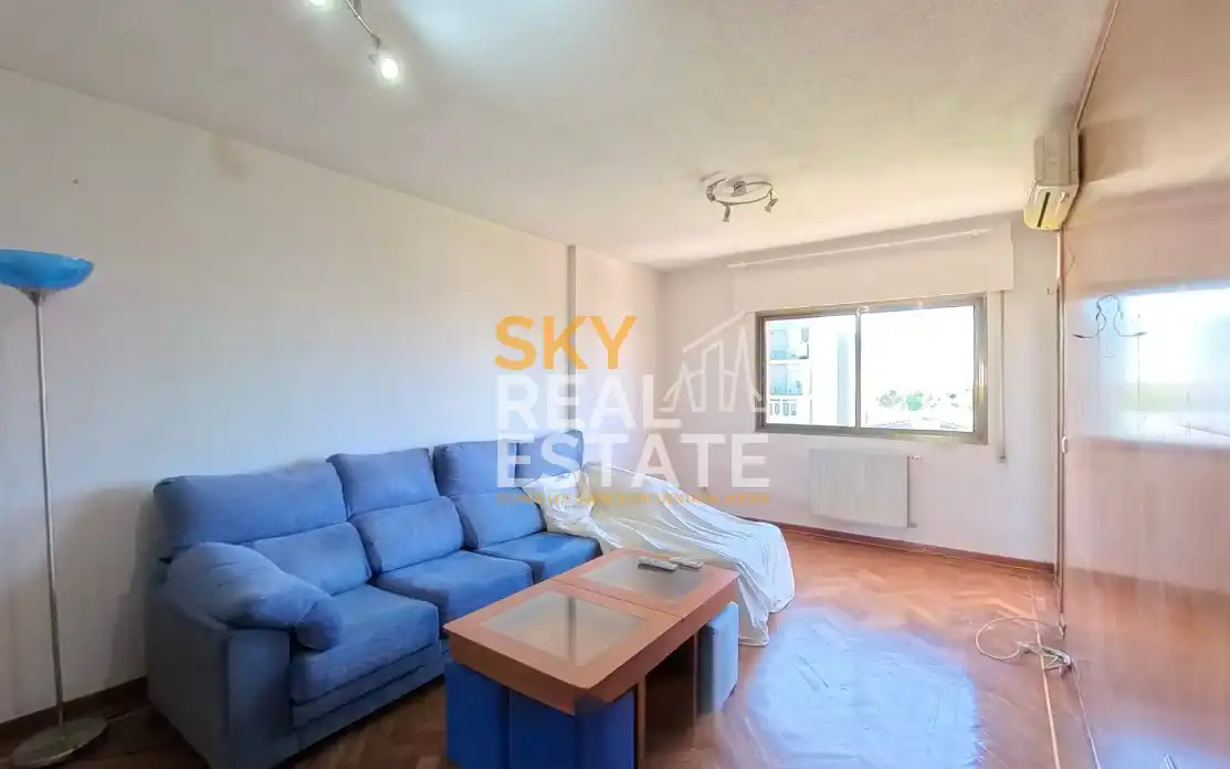 Living room of Flat for sale in Fuenlabrada  with Air Conditioner, Furnished and Balcony