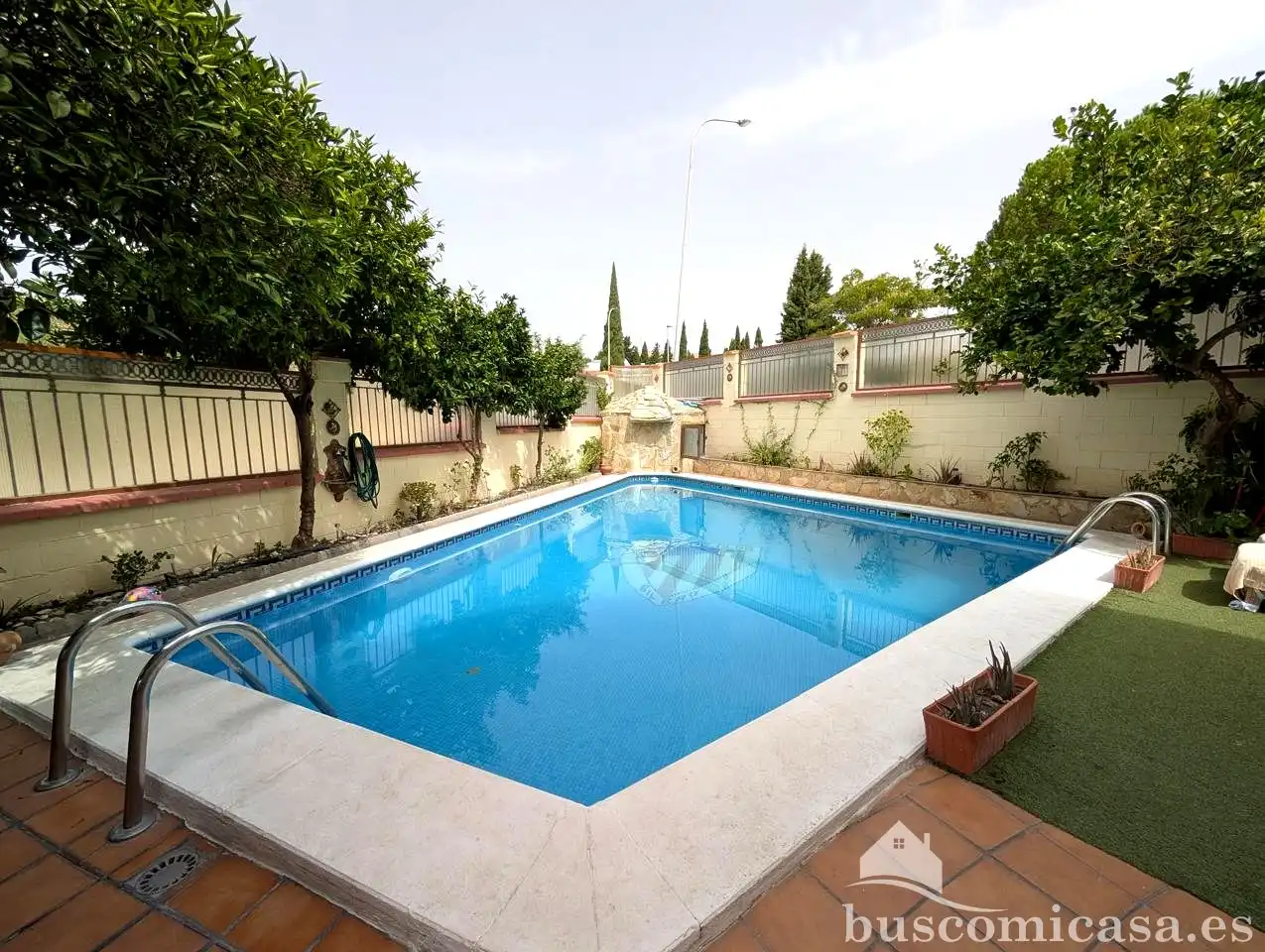 Piscina de Casa o chalet en venta en Linares con Aire acondicionado, Jardín privado y Terraza