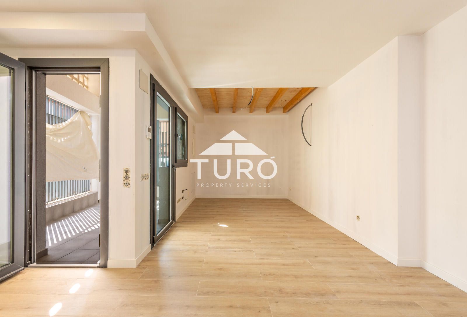 Sala d'estar de Dúplex en venda en Badalona amb Aire condicionat, Calefacció i Terrassa