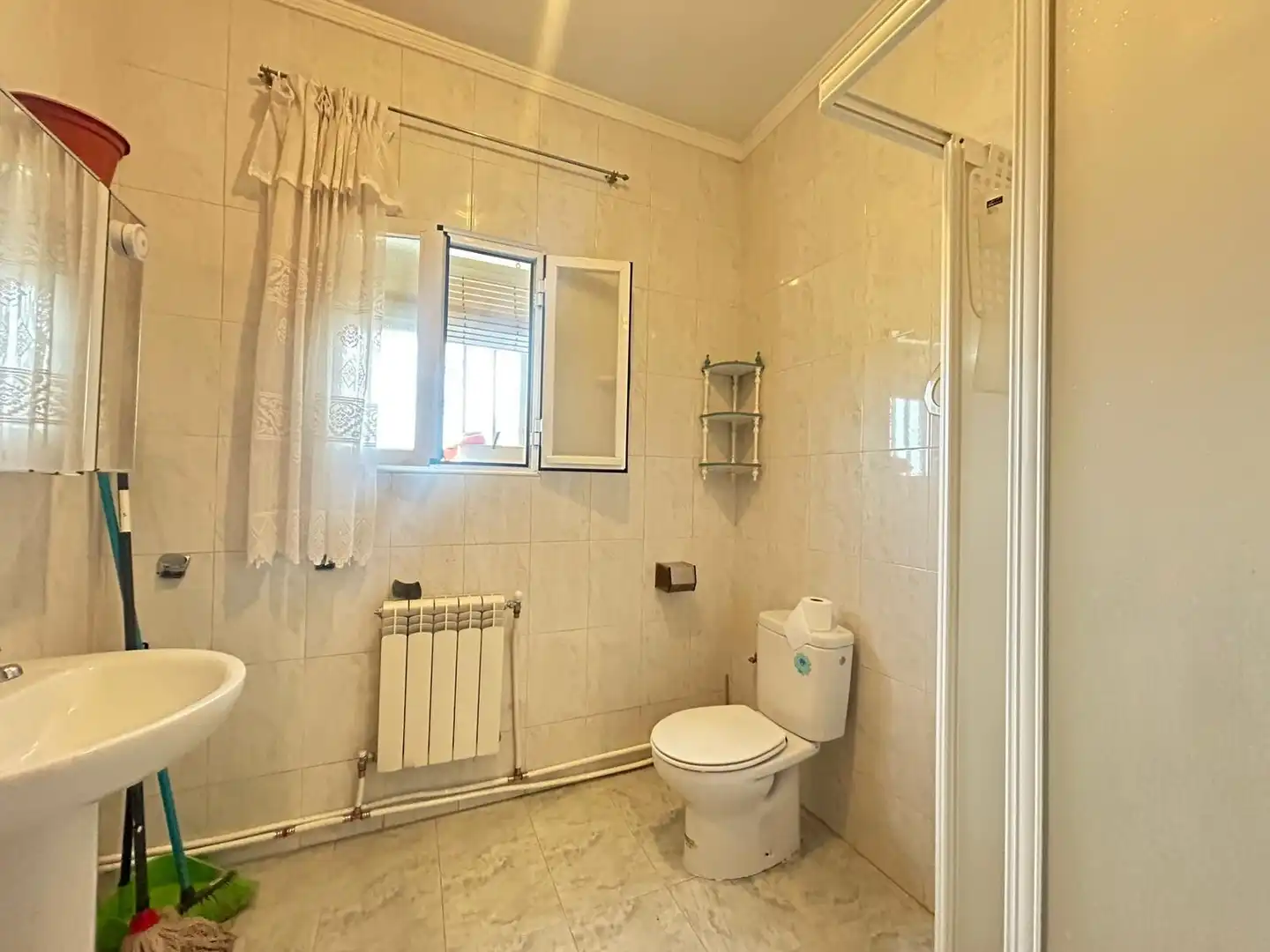 Badezimmer von Haus oder Chalet zum Verkauf in Hontoba