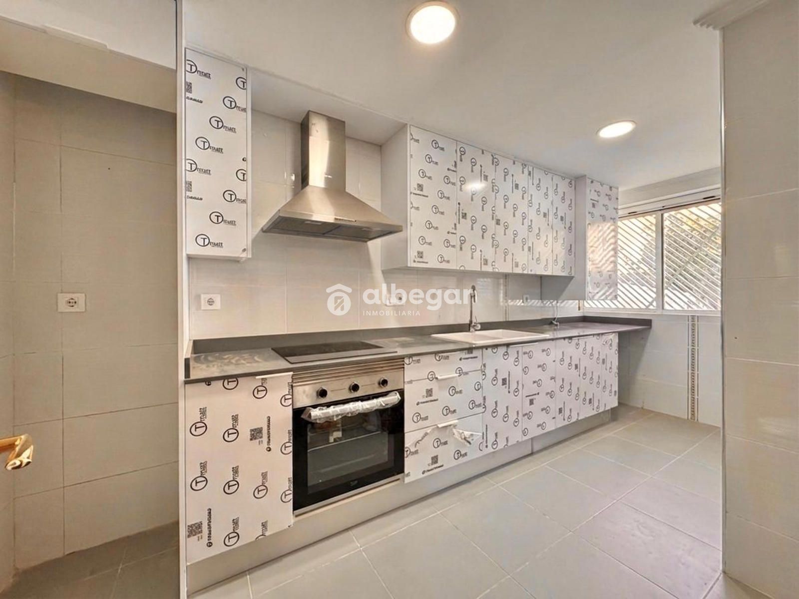 Cocina de Casa adosada en venta en Alfafar con Aire acondicionado, Jardín privado y Terraza