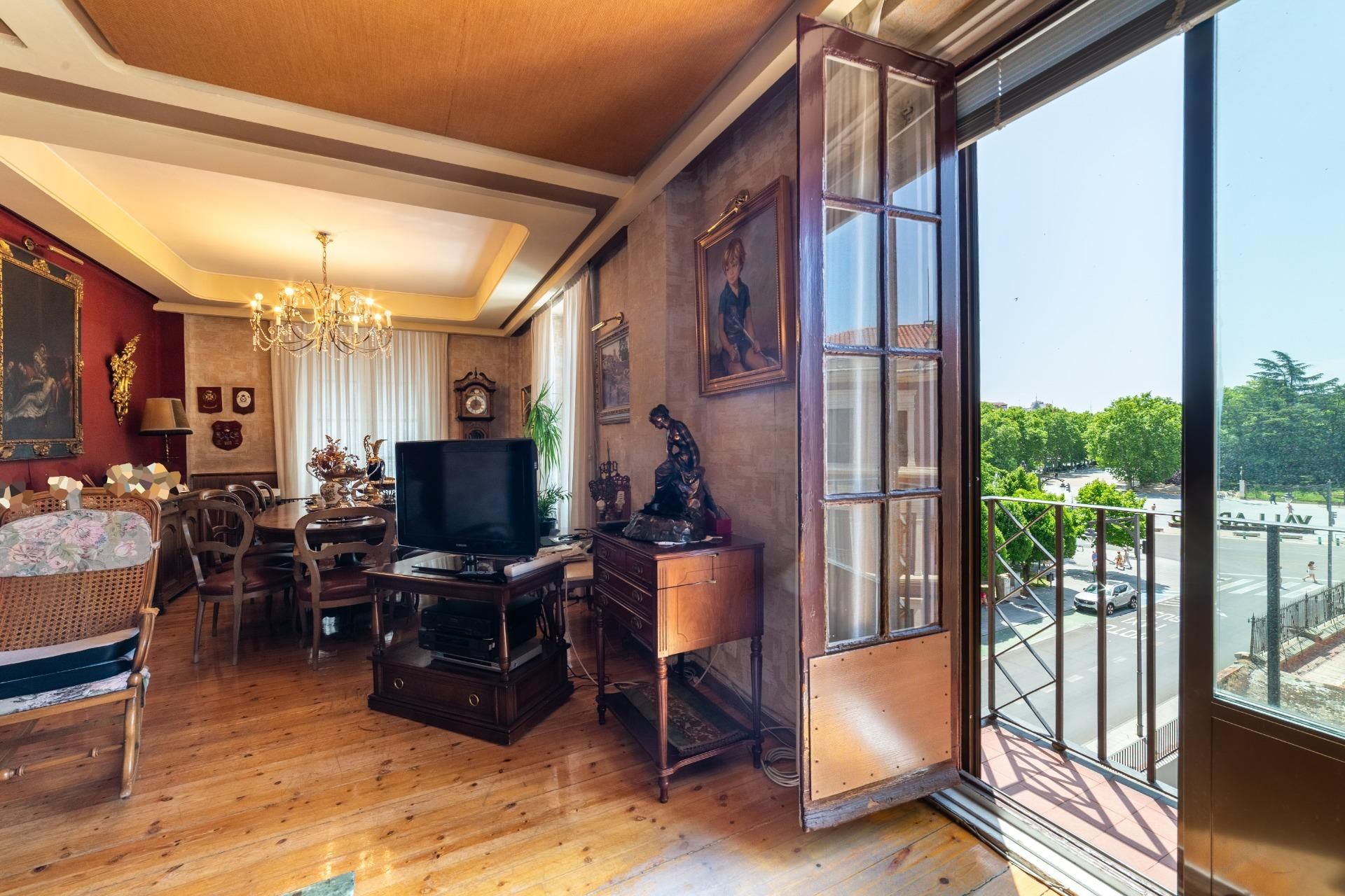 Living room of Flat for sale in Valladolid Capital  with Heating, Storage room and Balcony