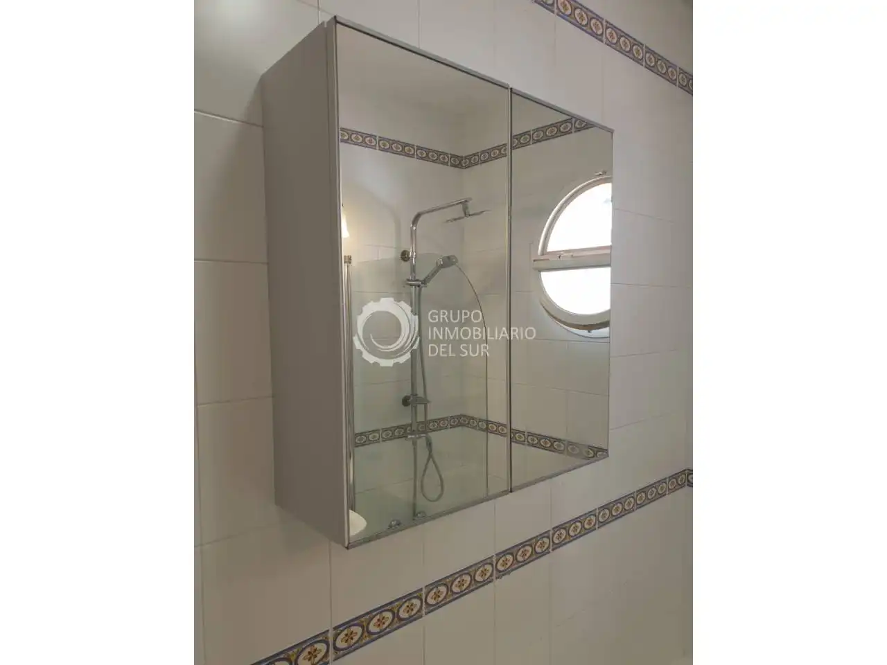 Badezimmer von Wohnung zur Miete in Cádiz mit Möbliert