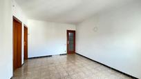 Sala d'estar de Pis en venda en Santa Coloma de Gramenet amb Aire condicionat i Calefacció