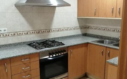 Kitchen of Flat for sale in Figueres  with Terrace and Balcony