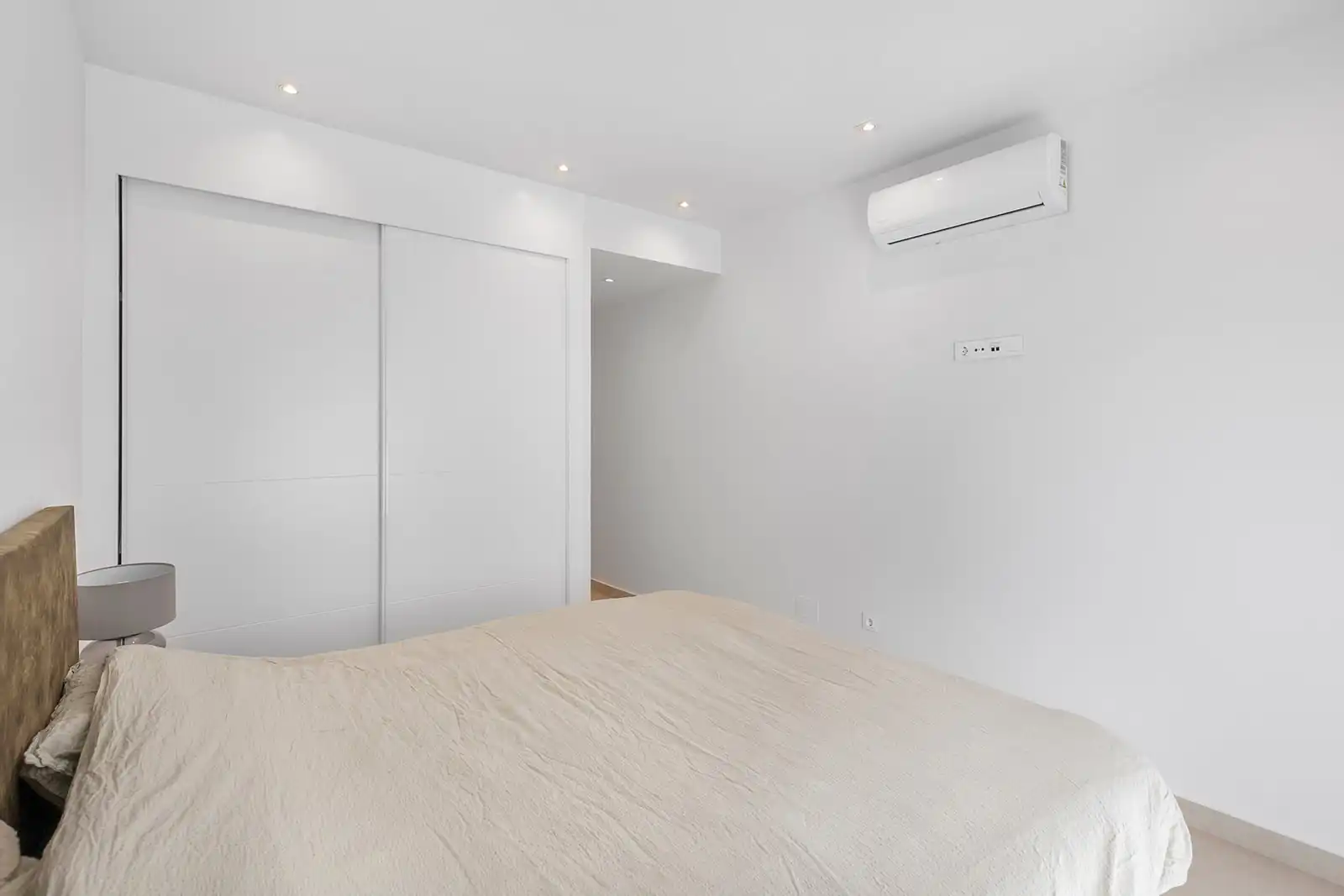 Schlafzimmer von Erdgeschoss zum Verkauf in Orihuela mit Klimaanlage, Terrasse und Möbliert