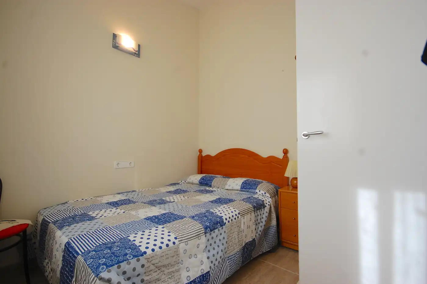 Habitación de Casa adosada en venta en L'Escala con Aire acondicionado, Calefacción y Jardín privado