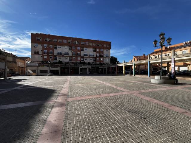 Local comercial en Alquiler en Meliana - Plaza Nolla en Meliana