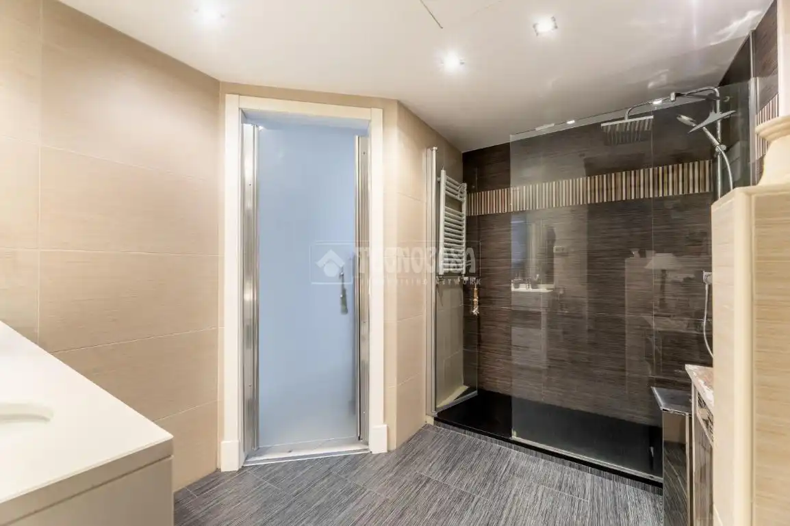 Baño de Casa adosada en venta en Torrelodones con Calefacción, Terraza y Balcón