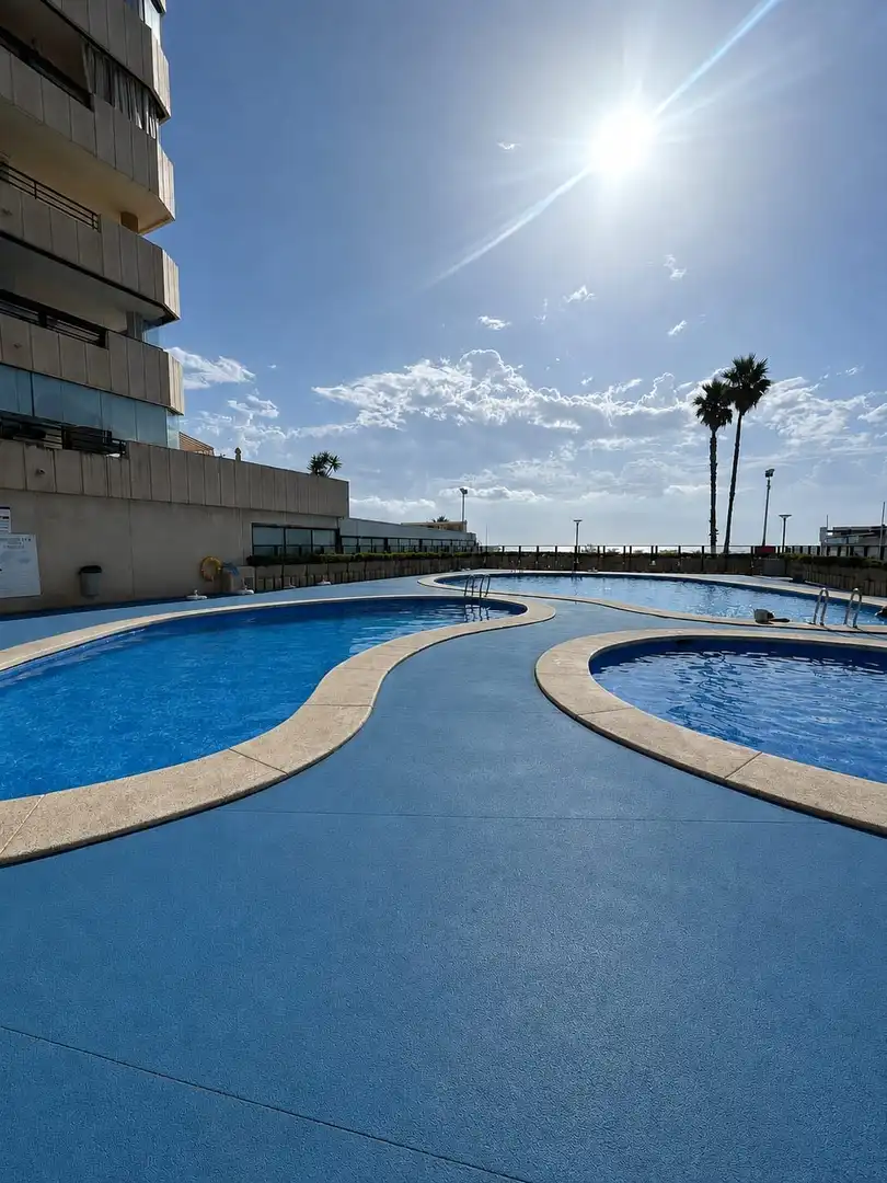 Piscina de Apartament en venda en Calpe / Calp amb Aire condicionat, Calefacció i Terrassa