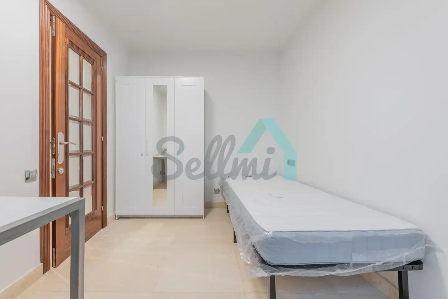 Schlafzimmer von Wohnung zur untervermieten in Oviedo  mit Heizung, Parkett und Möbliert