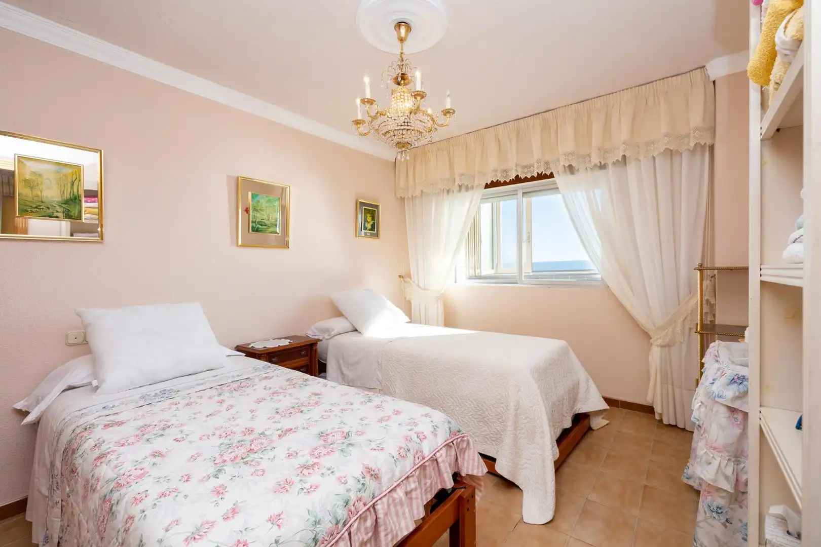 Habitación de Piso en venta en Almuñécar con Calefacción, Terraza y Balcón