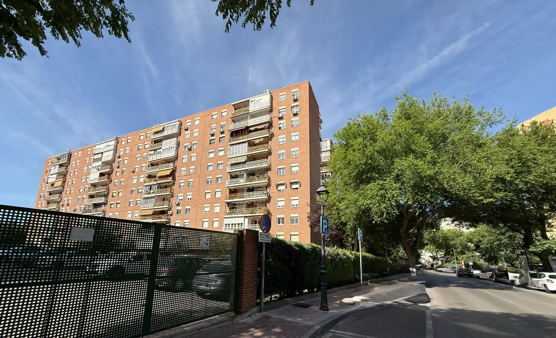 Außenansicht von Wohnung zum Verkauf in Móstoles mit Heizung, Parkett und Terrasse