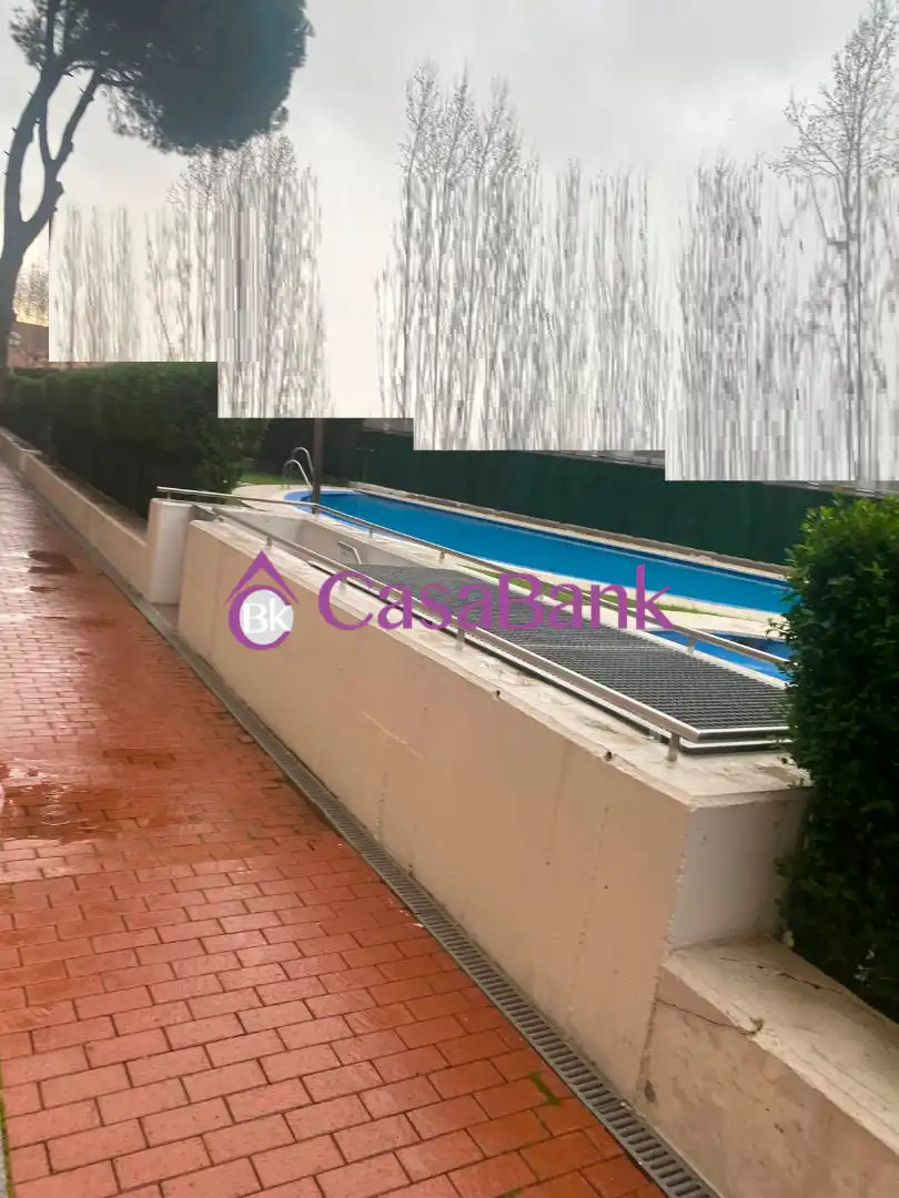 Schwimmbecken von Wohnungen zum Verkauf in Córdoba mit Heizung und Gemeinschaftspool