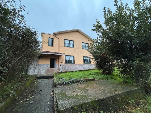 Vista exterior de Casa o xalet en venda en Ferrol amb Calefacció, Parquet i Terrassa