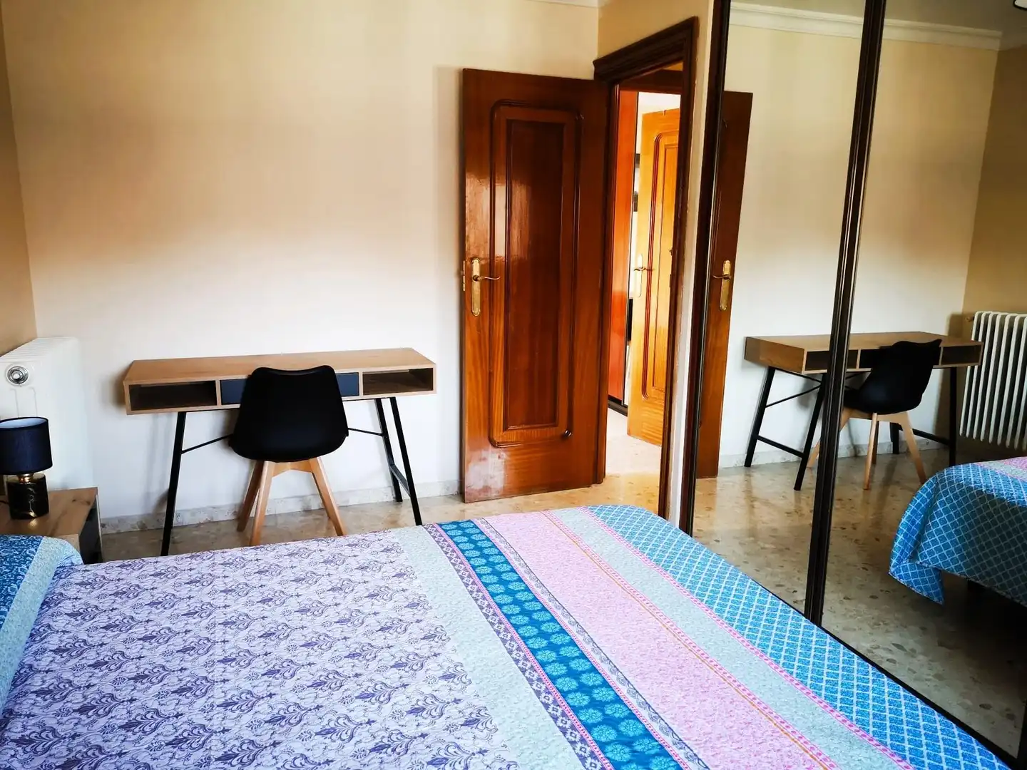Bedroom of Flat for share in Granada