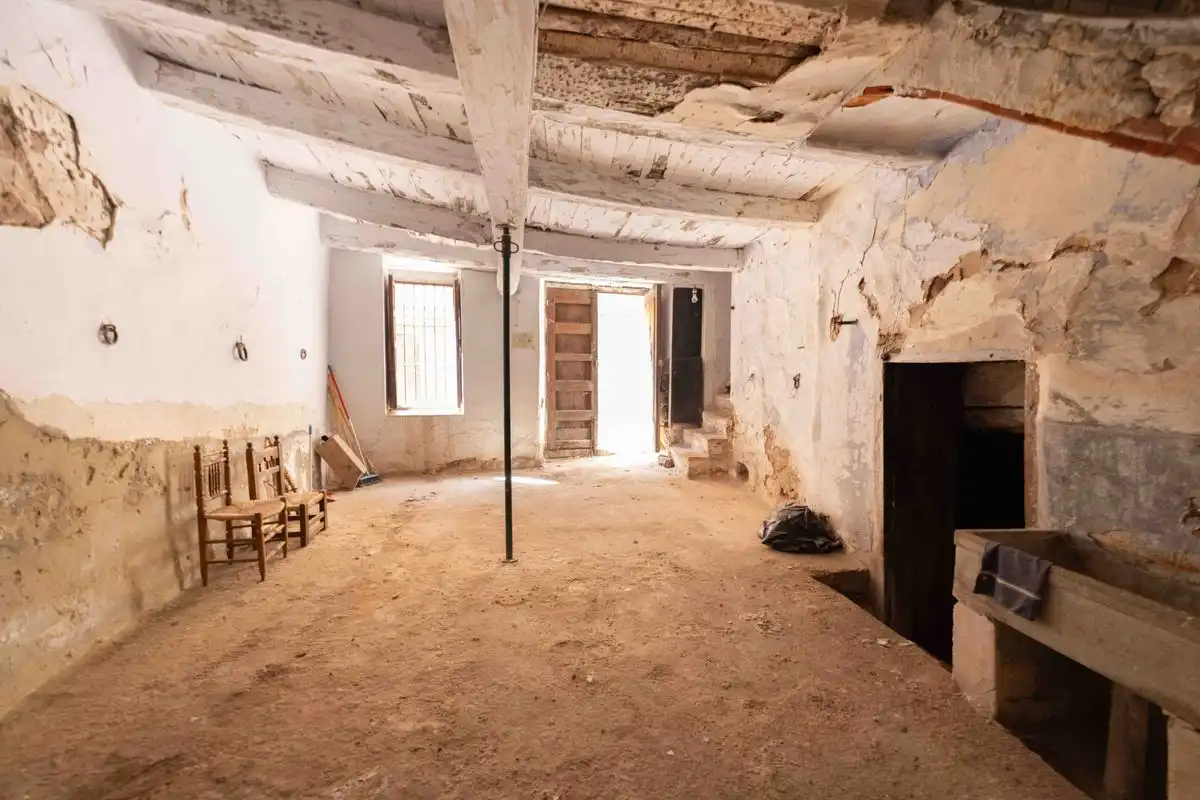 Casa adosada en venta en Mora de Rubielos con Calefacción