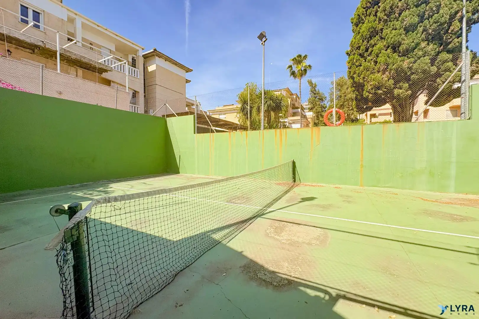 Exterior view of Flat for rent in Tomares  with Balcony and Community pool