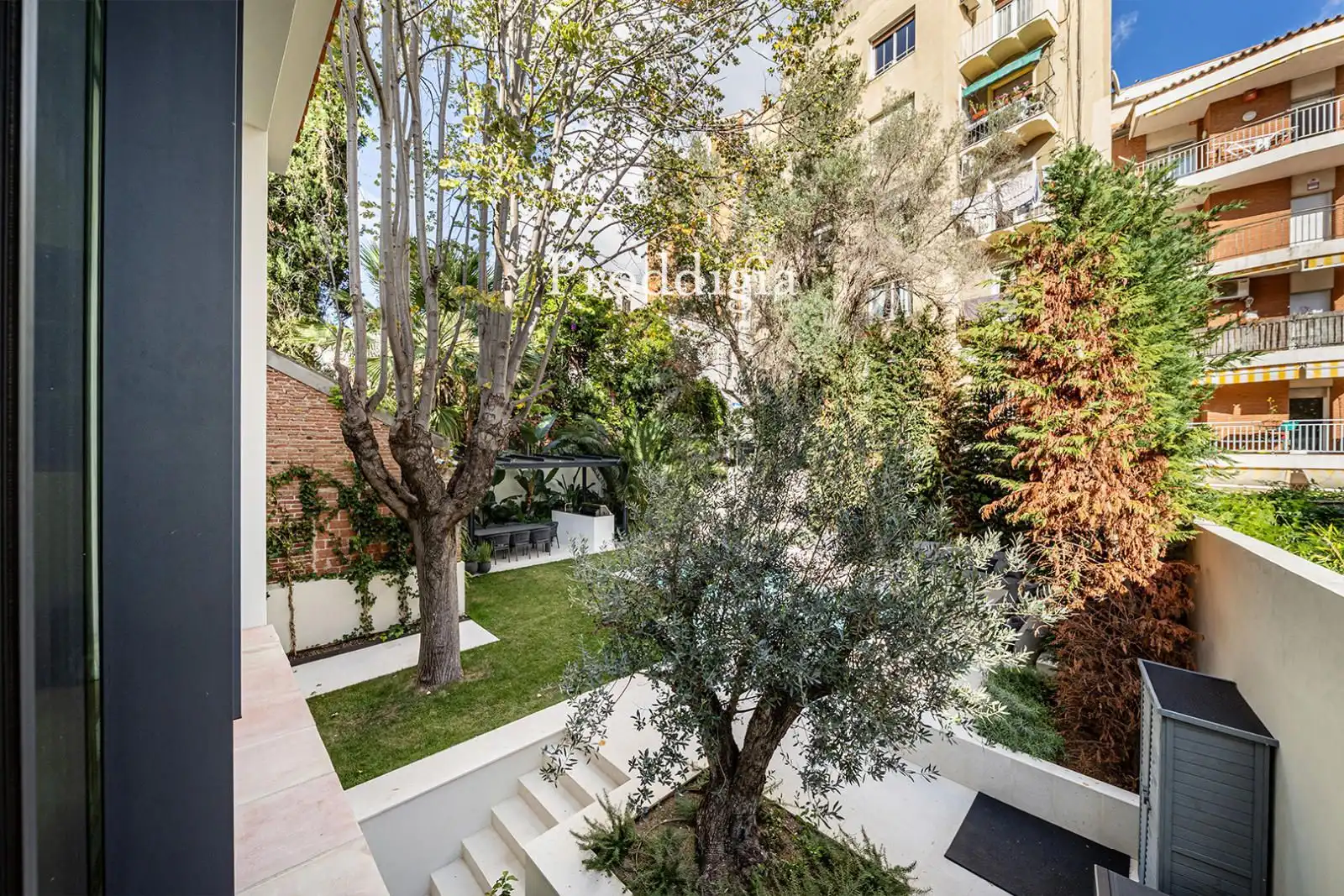 Jardí de Casa o xalet en venda en Barcelona amb Aire condicionat, Calefacció i Jardí privat