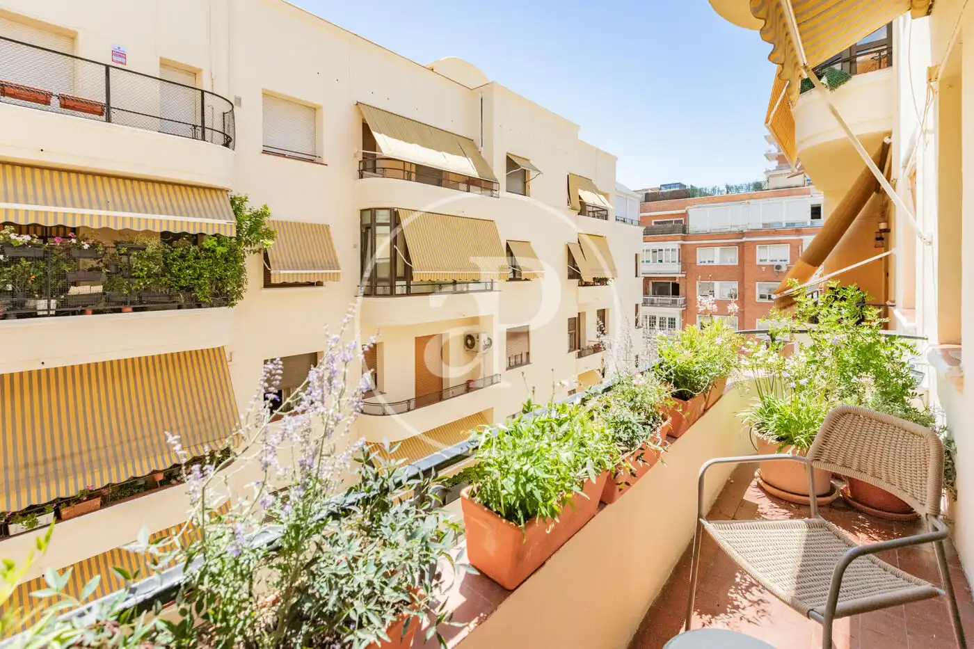 Vista exterior de Pis en venda en Madrid amb Aire condicionat, Calefacció i Terrassa