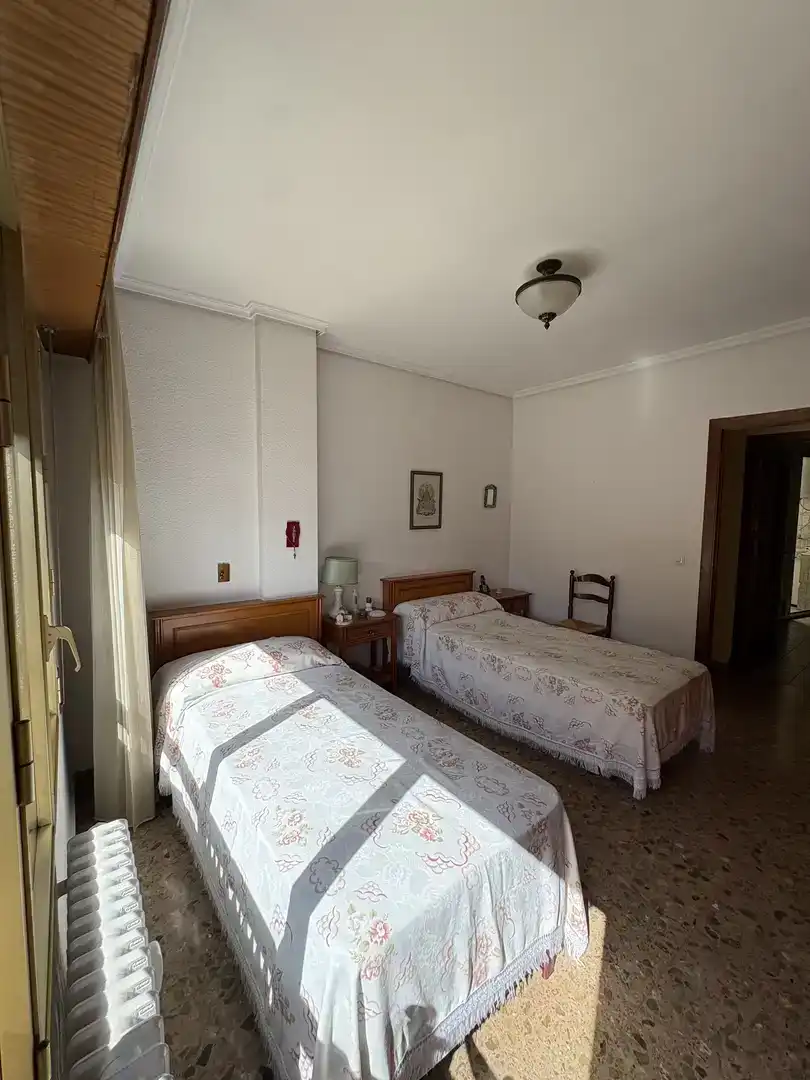 Schlafzimmer von Wohnung zum Verkauf in  Albacete Capital mit Klimaanlage und Balkon