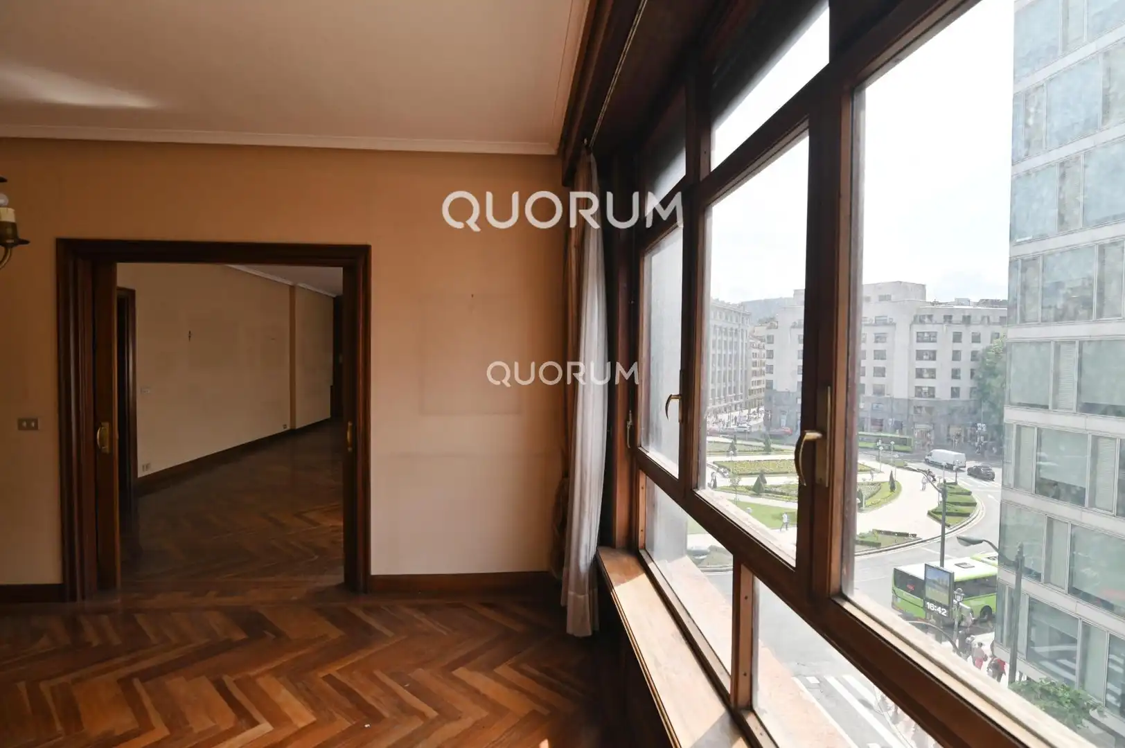 Habitación de Piso en venta en Bilbao  con Calefacción y Trastero