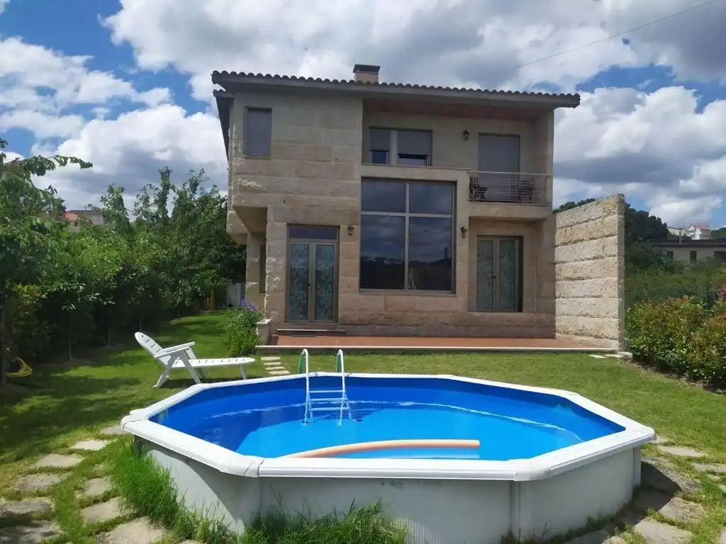 Xalet amb piscina de lloguer a Ventiun