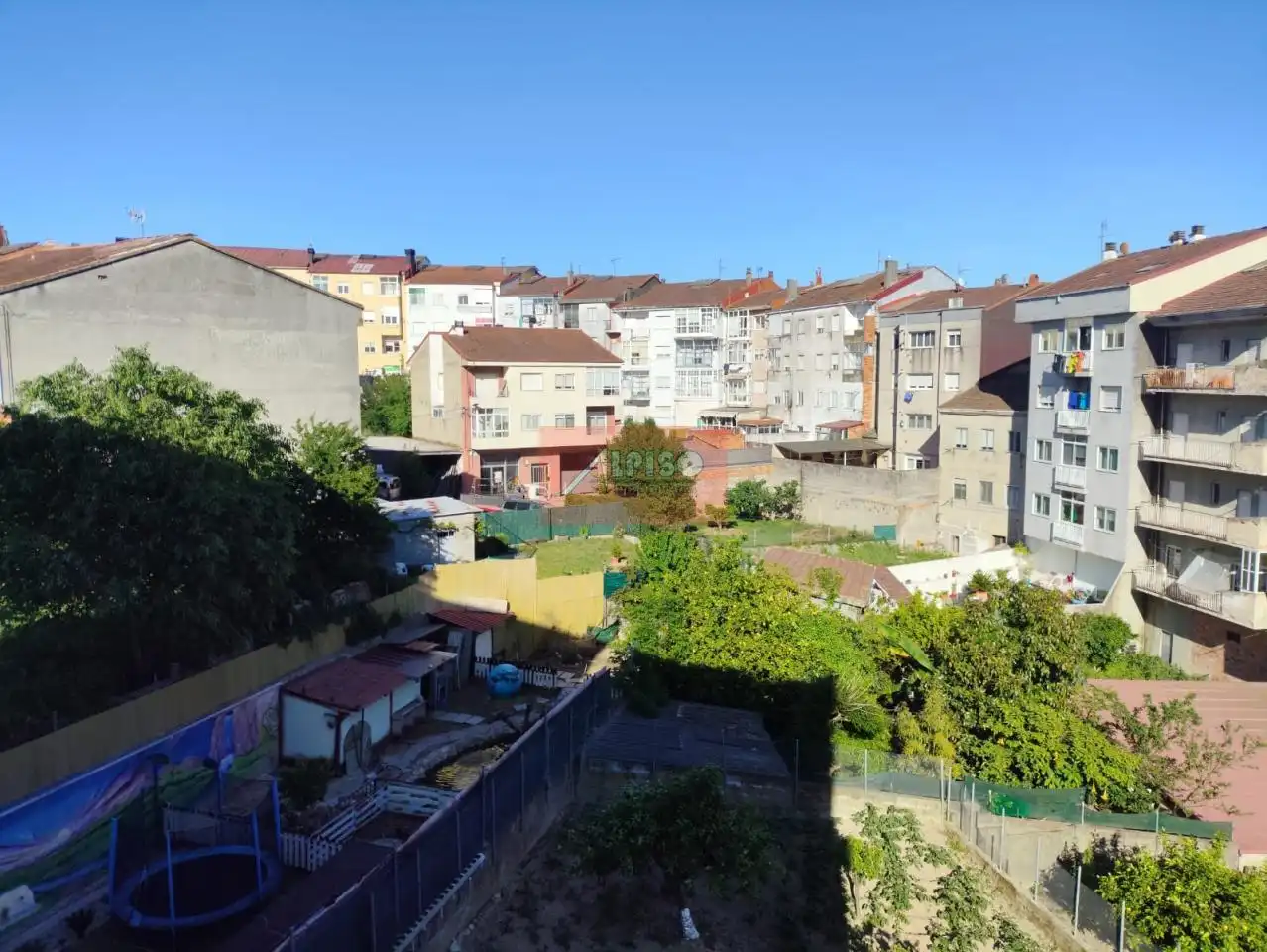 Vista exterior de Pis de lloguer en Ourense Capital  amb Calefacció, Traster i Moblat