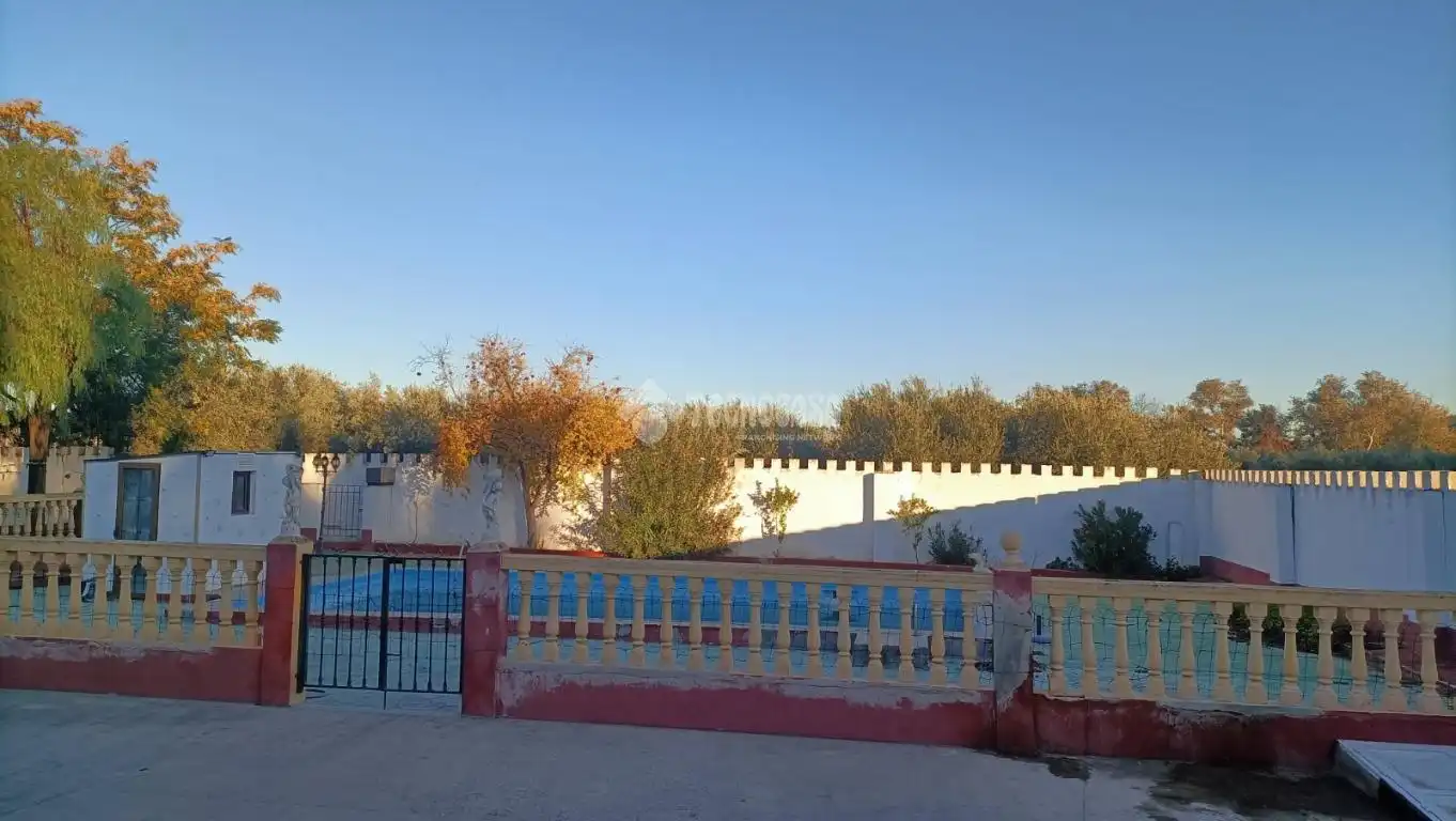 Finca rústica en venda en Jaén amb Aire condicionat