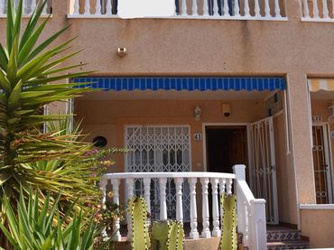 Bungalow con piscina in vendita a Centro