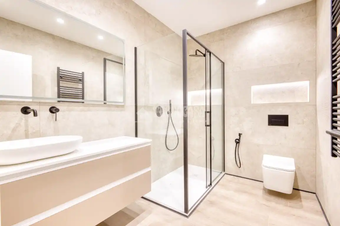 Baño de Piso en venta en Salamanca con Aire acondicionado, Calefacción y Jardín privado