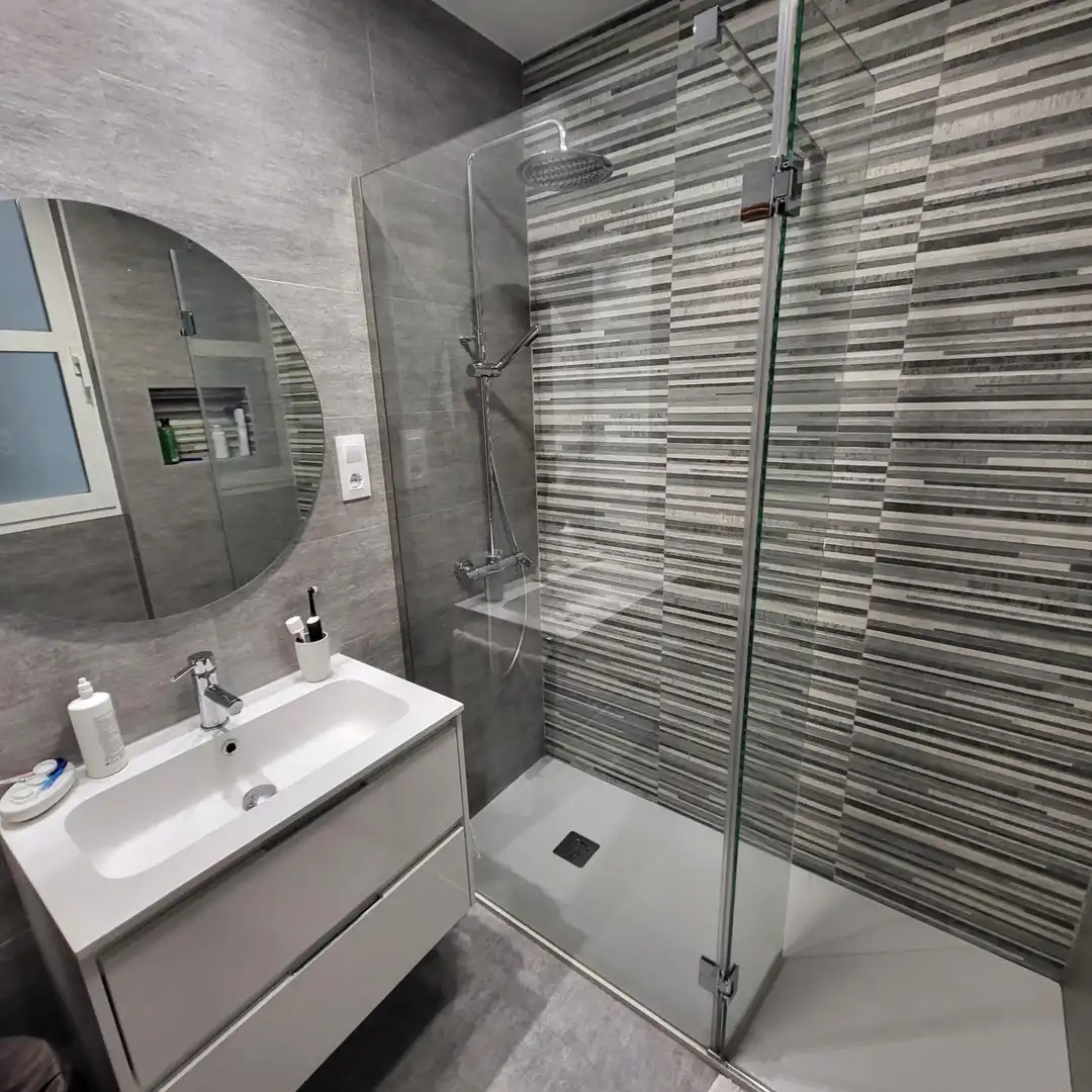 Baño de Piso en venta en Bilbao  con Calefacción y Trastero