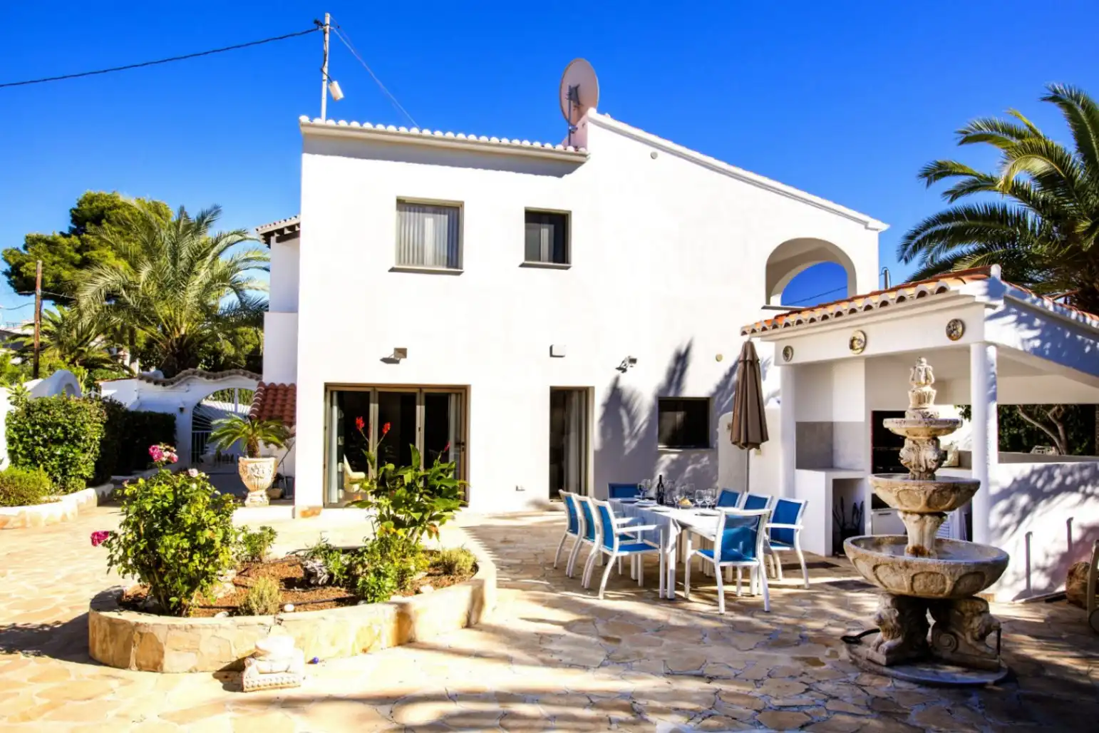 Garden of Houses for sale in Calpe / Calp  with Air Conditioner, Heating and Private garden