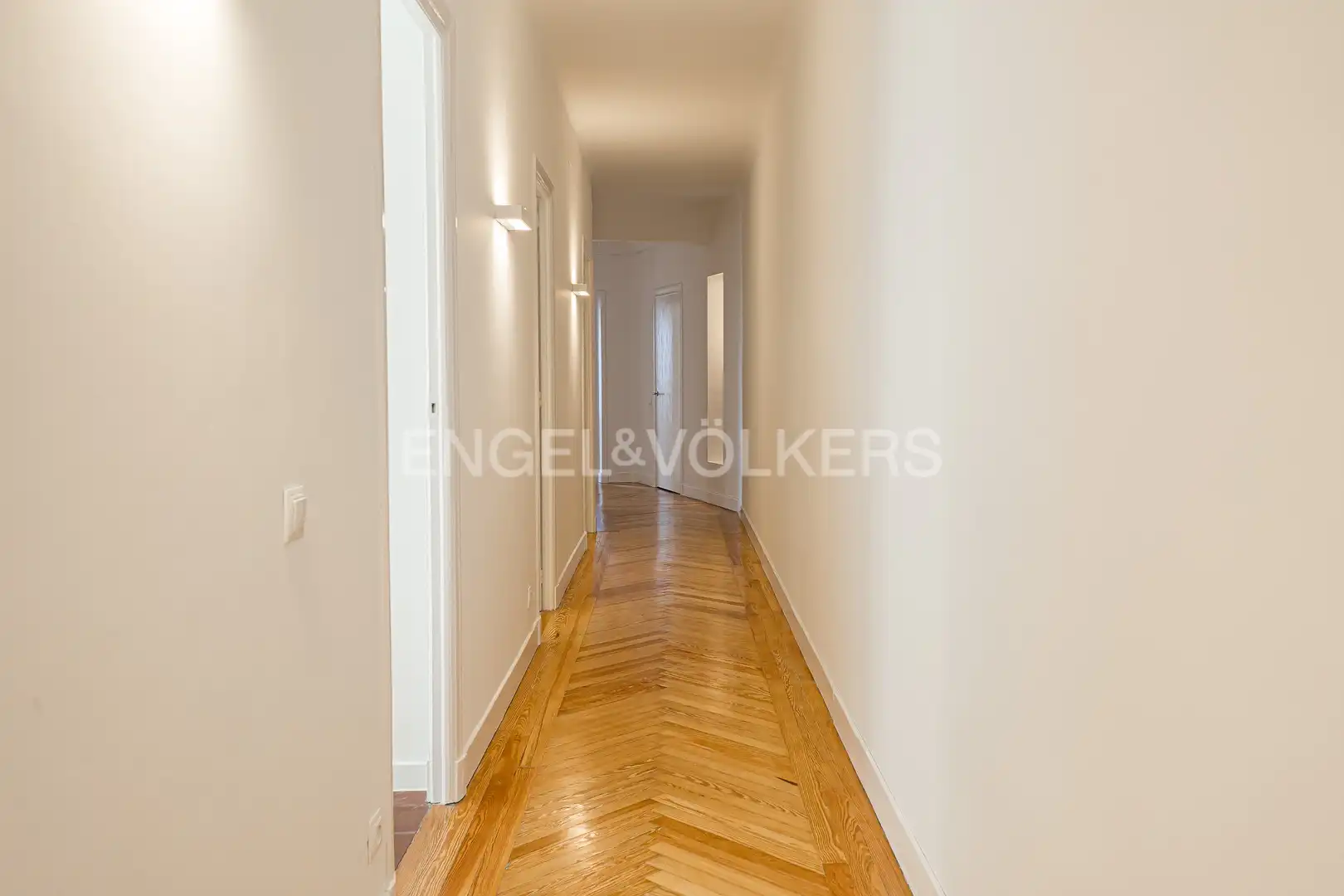 Wohnung zur Miete in Madrid mit Klimaanlage, Heizung und Parkett