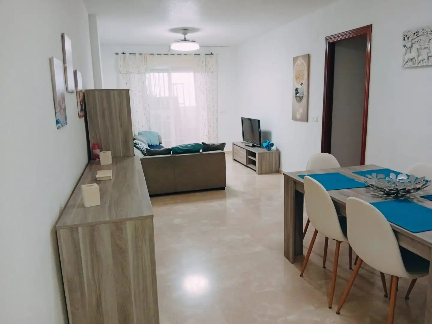 Sala d'estar de Pis de lloguer en Rincón de la Victoria amb Terrassa, Forn i Microones